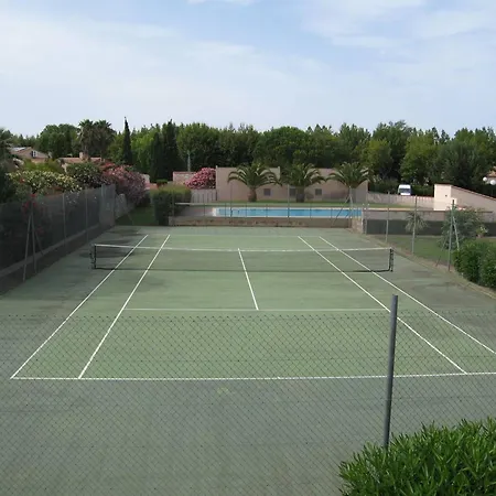شقة Proche Avec Terrasse Et Piscine A Saint-cyprien - Fr-1-106-64